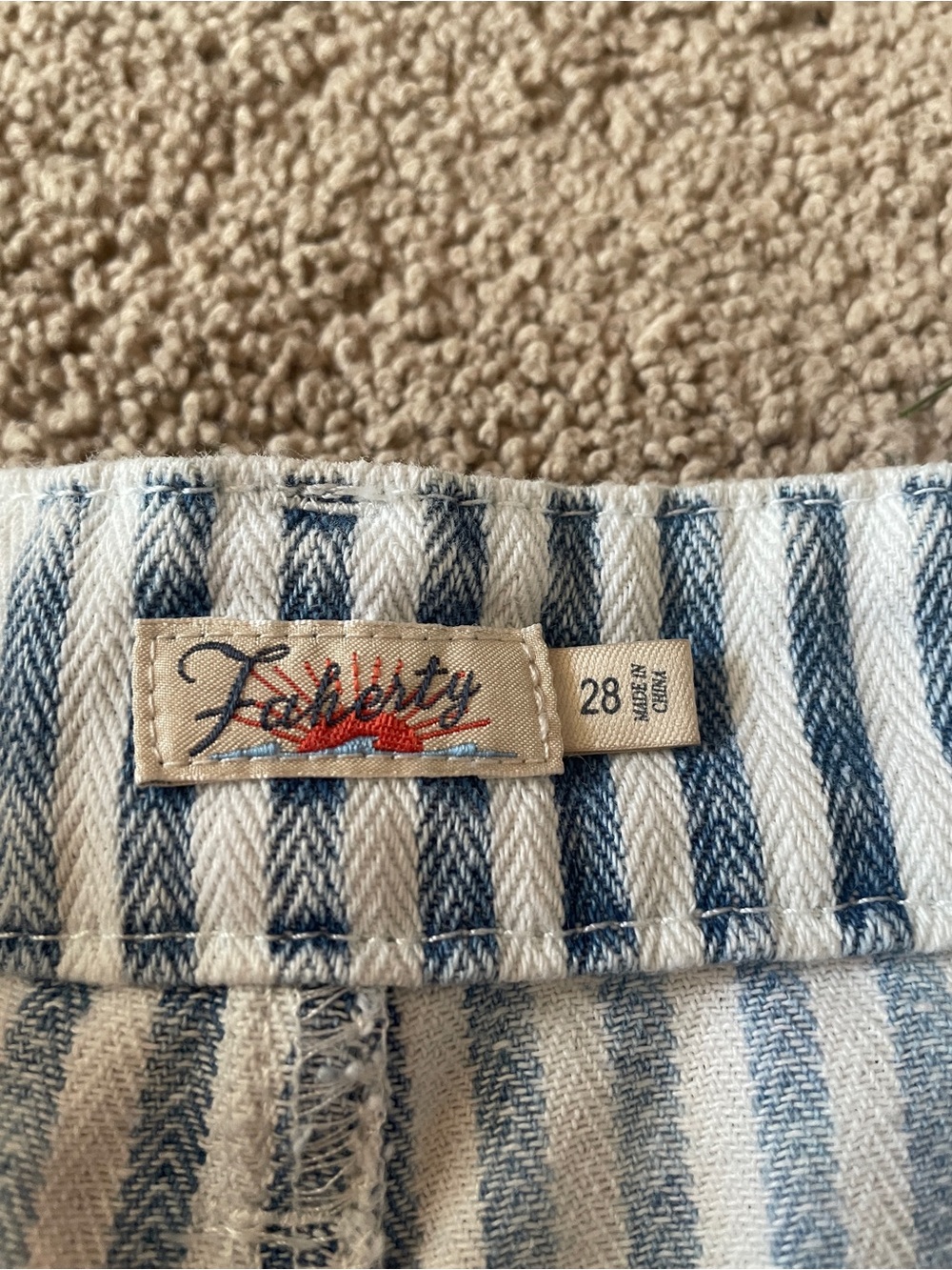 Faherty shorts - Picture 2 of 3